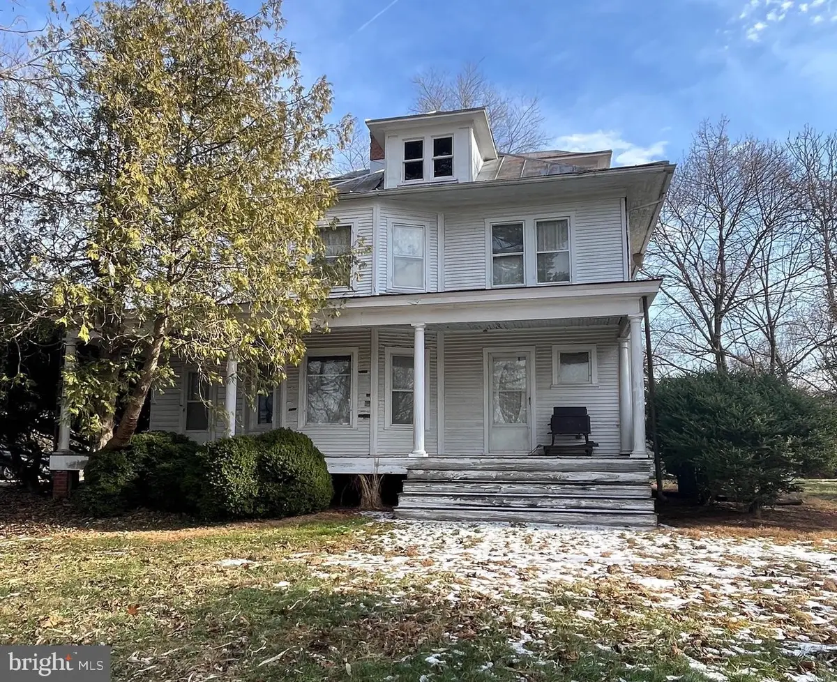 21921 Dickerson Rd, Dickerson, MD 20842 - Image #1