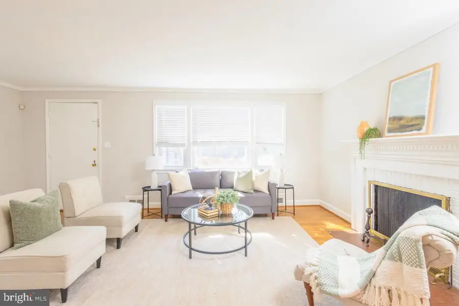 3601 Faircastle Dr, Chevy Chase, MD 20815 - #3