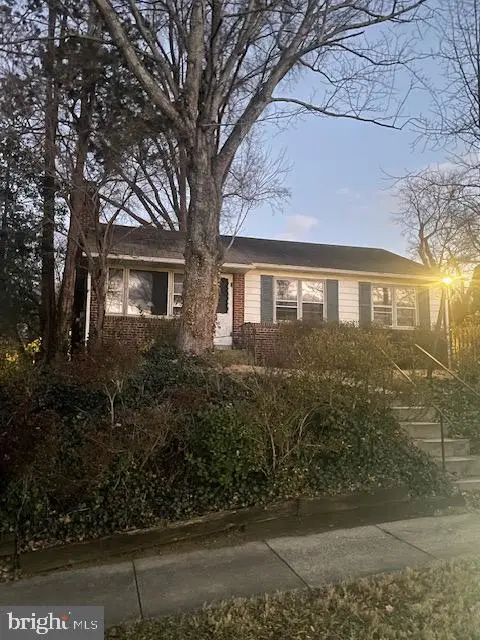 9403 Ewing Dr, Bethesda, MD 20817 - Image #1