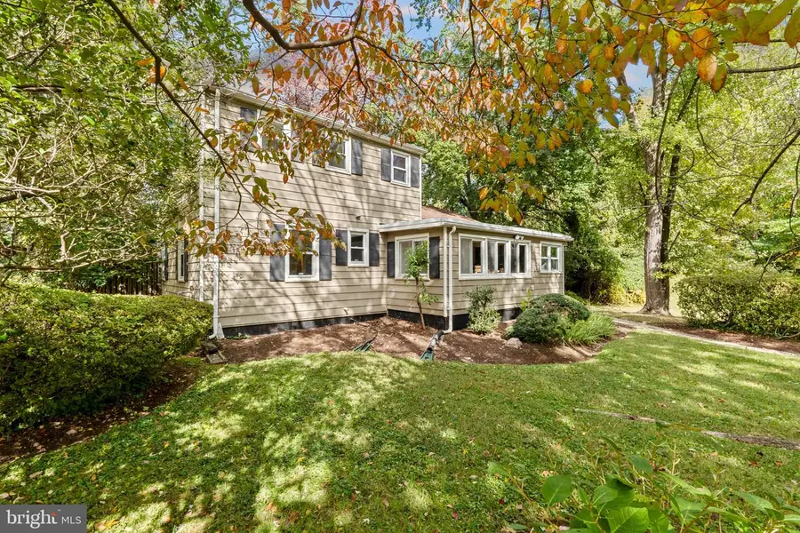 12312 Valleywood Dr, Silver Spring, MD 20902 - Image #2