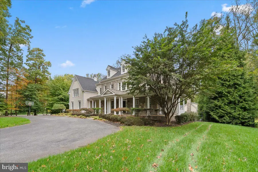 9919 Logan Dr, Potomac, MD 20854 - #3