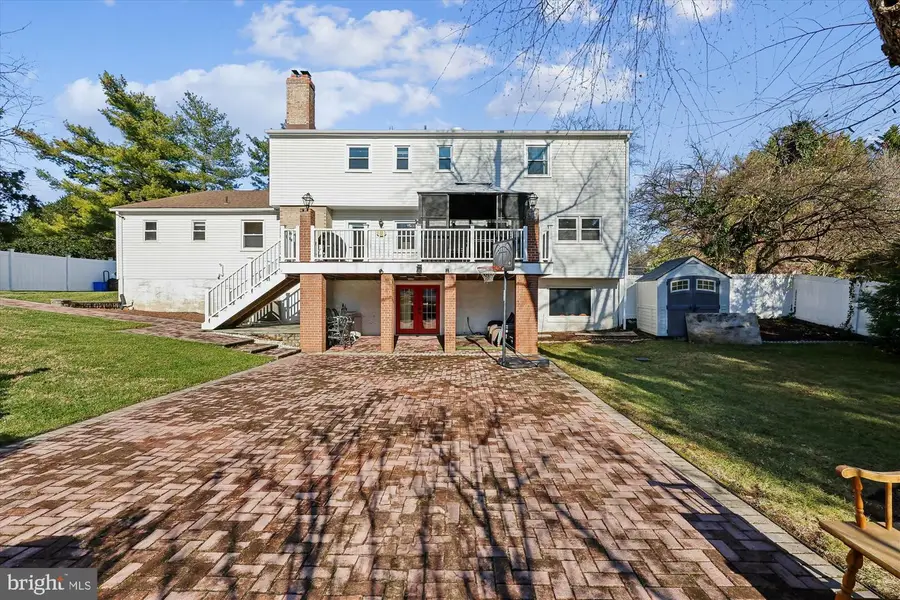 9304 Bells Mill Rd, Potomac, MD 20854 - Image #2