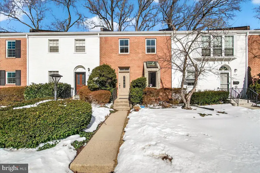 1911 Lyttonsville Rd #1911, Silver Spring, MD 20910 - #2