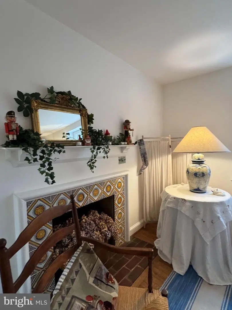 9634 Parkwood Dr, Bethesda, MD 20814 - Image #2