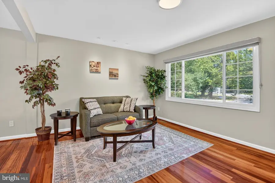9928 Fleming Ave, Bethesda, MD 20814 - Image #3