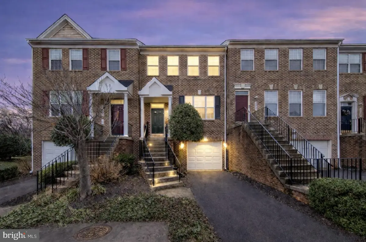 122 Longpoint Way, Gaithersburg, MD 20878 - Image #1