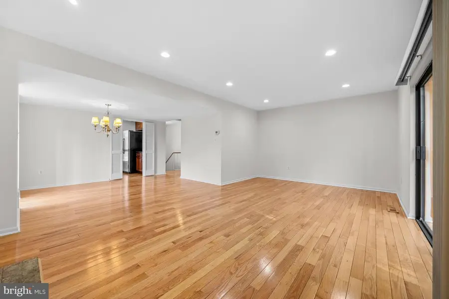 9217 Three Oaks Dr, Silver Spring, MD 20901 - Image #3