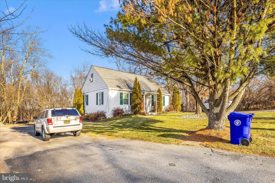 10325 Lewis Dr, Damascus, MD 20872 - Image #2