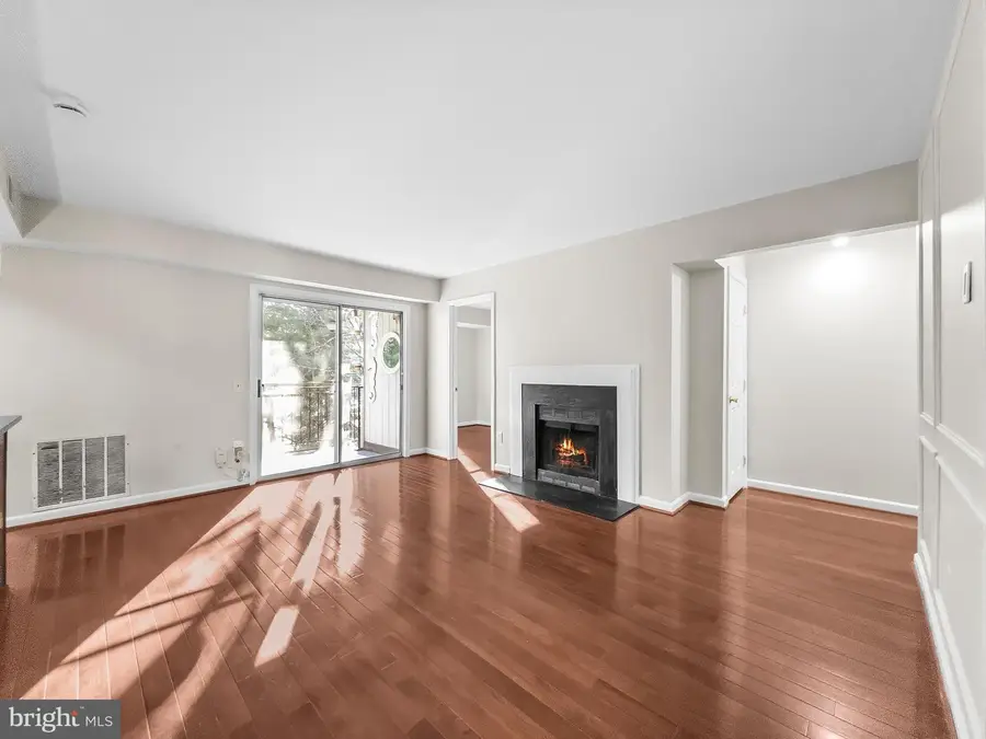 20229 Shipley Ter #3-b-30, Germantown, MD 20874 - Image #3