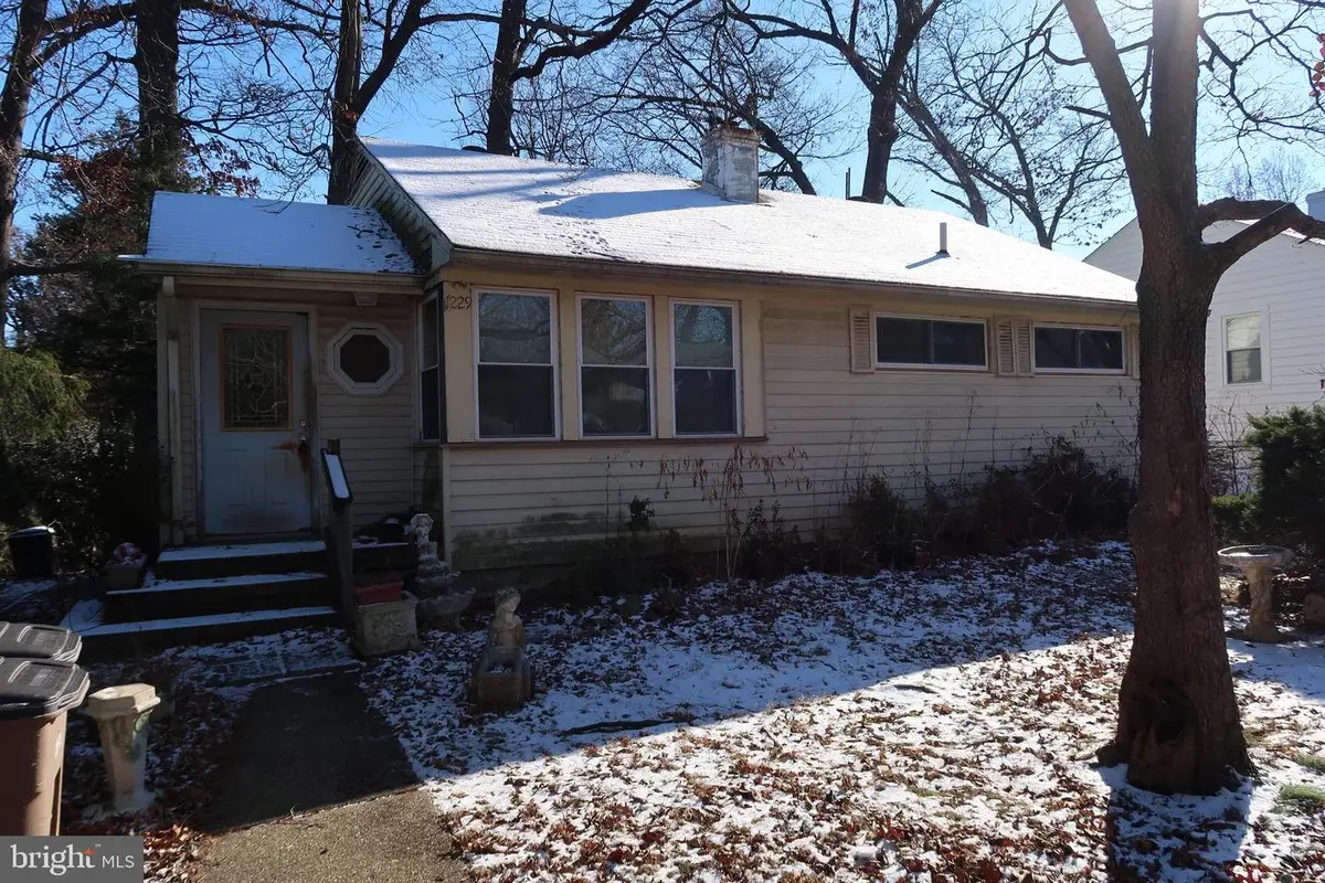 1229 Simmons Dr, Rockville, MD 20851 - Image #1