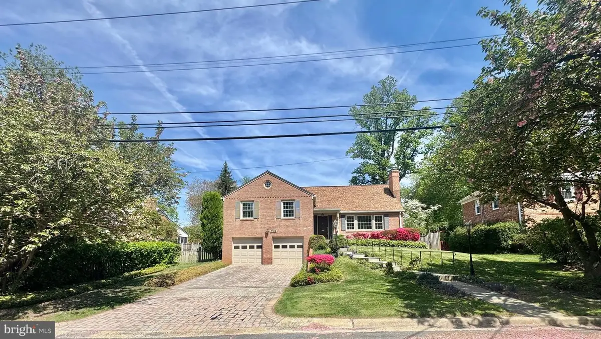 7109 Radnor Rd, Bethesda, MD 20817 - #1