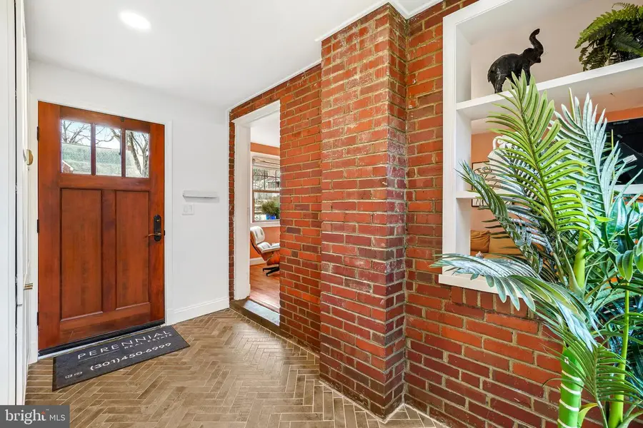 8313 Haddon Dr, Takoma Park, MD 20912 - Image #2