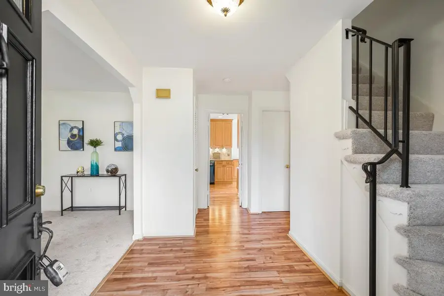 10 Colebrook Ct, Potomac, MD 20854 - Image #3