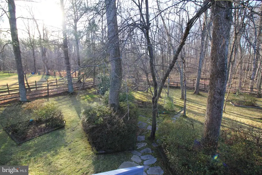 9412 Falls Bridge Ln, Potomac, MD 20854 - Image #3