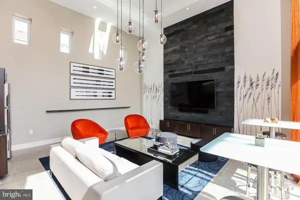 1320 Fenwick Ln #700, SILVER SPRING, MD 20910