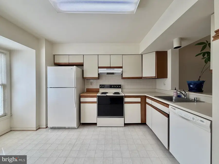 3824 Swan House Ct, Burtonsville, MD 20866 - #3