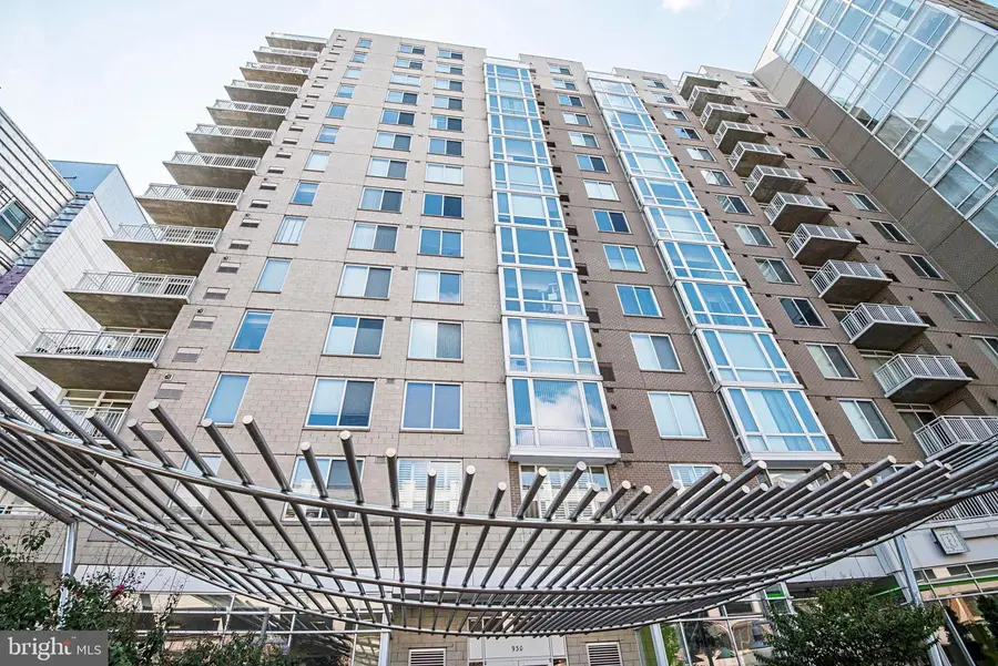 930 Wayne Ave #405, Silver Spring, MD 20910 - Image #2