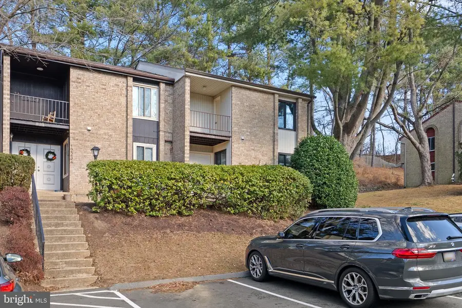 12236 Greenleaf Ave, Potomac, MD 20854 - Image #2