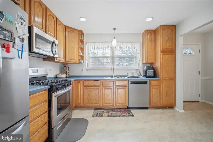 8217 Mountain Laurel Ln, Gaithersburg, MD 20879 - Image #3