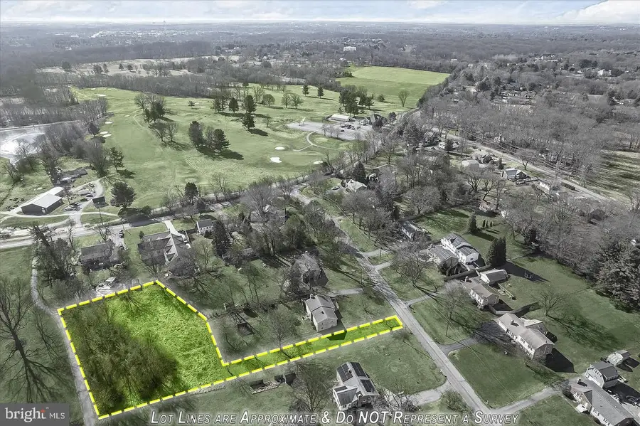 20821 Brooke Knolls Rd, Gaithersburg, MD 20882 - Image #2