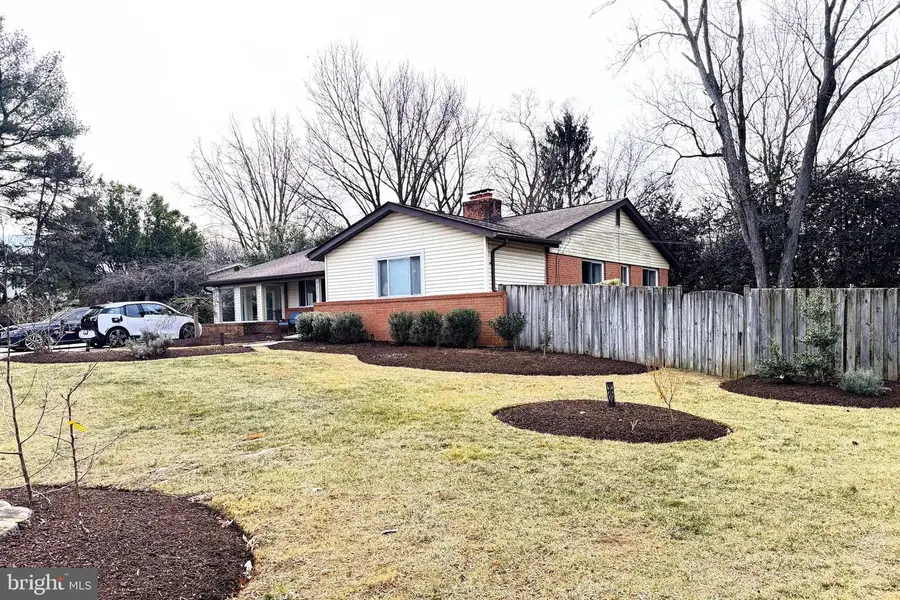 9914 Fernwood Rd, Bethesda, MD 20817 - Image #3