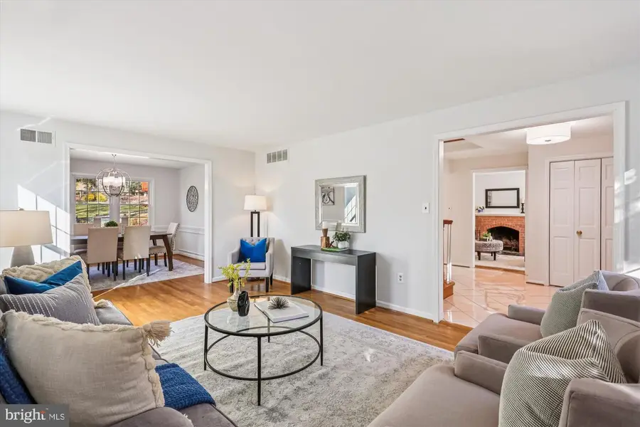 11803 Old Gate Pl, North Bethesda, MD 20852 - Image #3