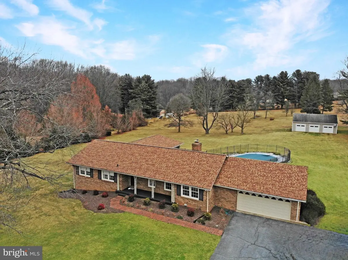 6205 Beechdale Ct, Rockville, MD 20855 - Image #1