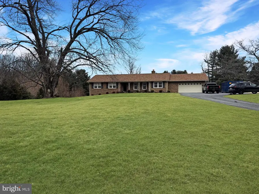 6205 Beechdale Ct, Rockville, MD 20855 - Image #2