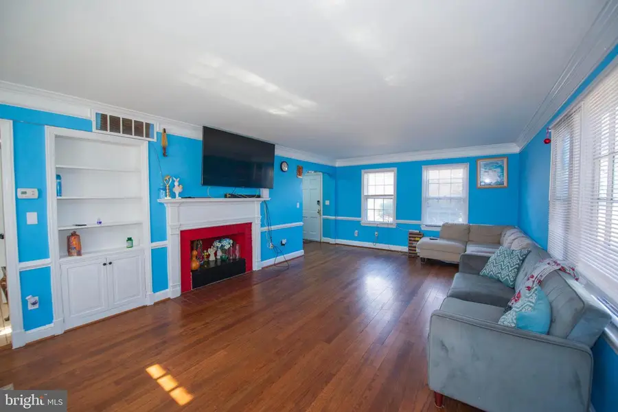 101 Brookes Ave, Gaithersburg, MD 20877 - Image #2