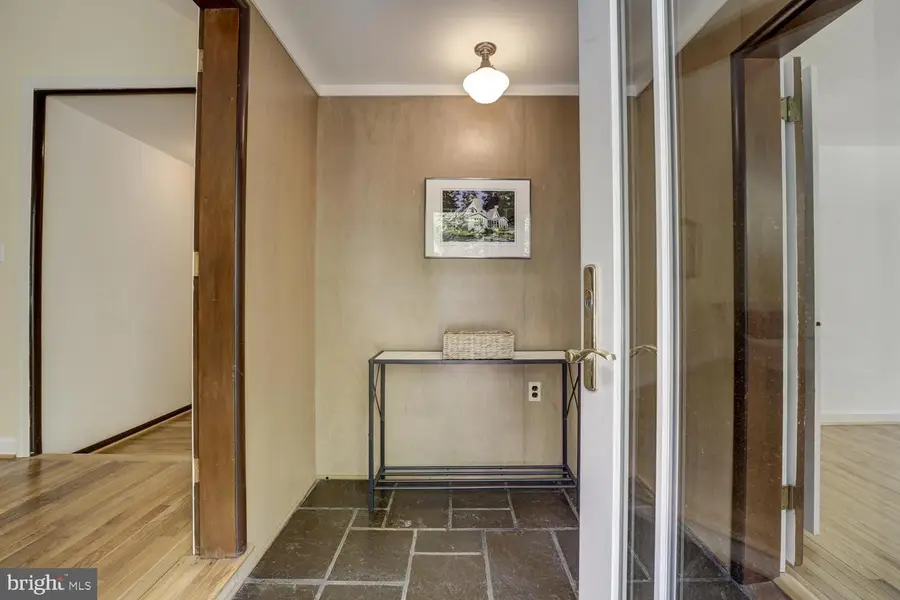 503 Mccauley St, Washington Grove, MD 20880 - #2