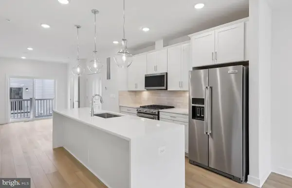 3057 Nina Clarke Dr, ROCKVILLE, MD 20850