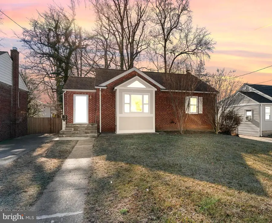 2612 Elmont St, Silver Spring, MD 20902 - Image #2