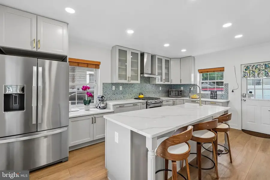 820 Philadelphia Ave, Silver Spring, MD 20910 - #2
