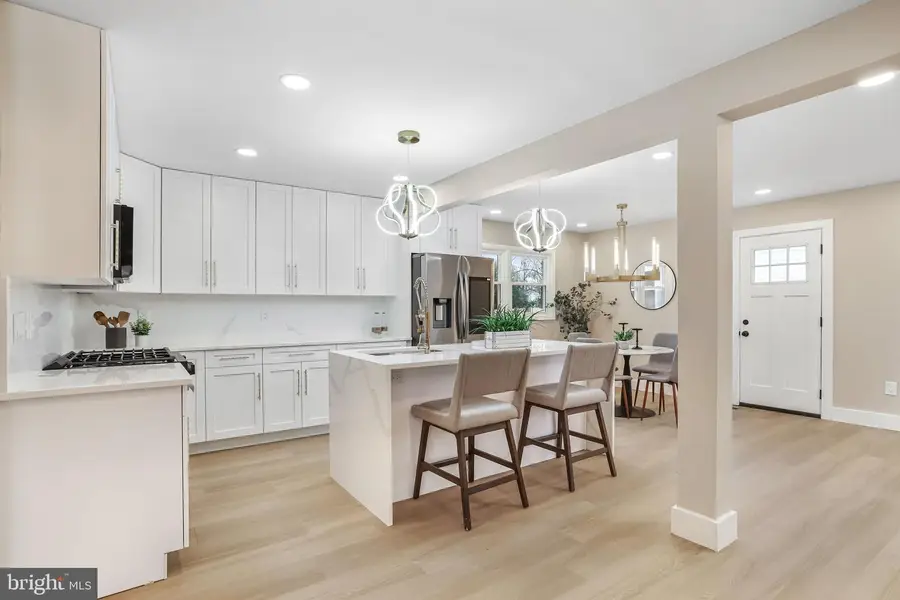 14412 Barkwood Dr, Rockville, MD 20853 - Image #3