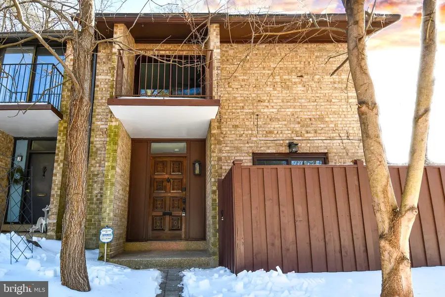 9201 Three Oaks Dr, Silver Spring, MD 20901 - Image #2