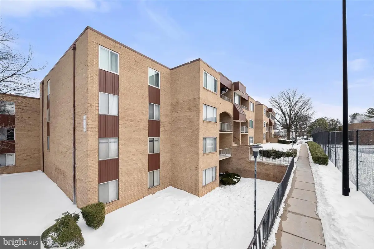 416 Girard St #t2, Gaithersburg, MD 20877 - Image #1