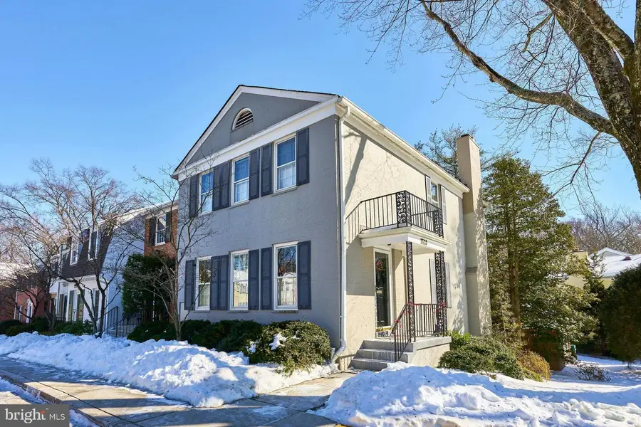 3528 Hamlet Pl #808, Chevy Chase, MD 20815 - #2