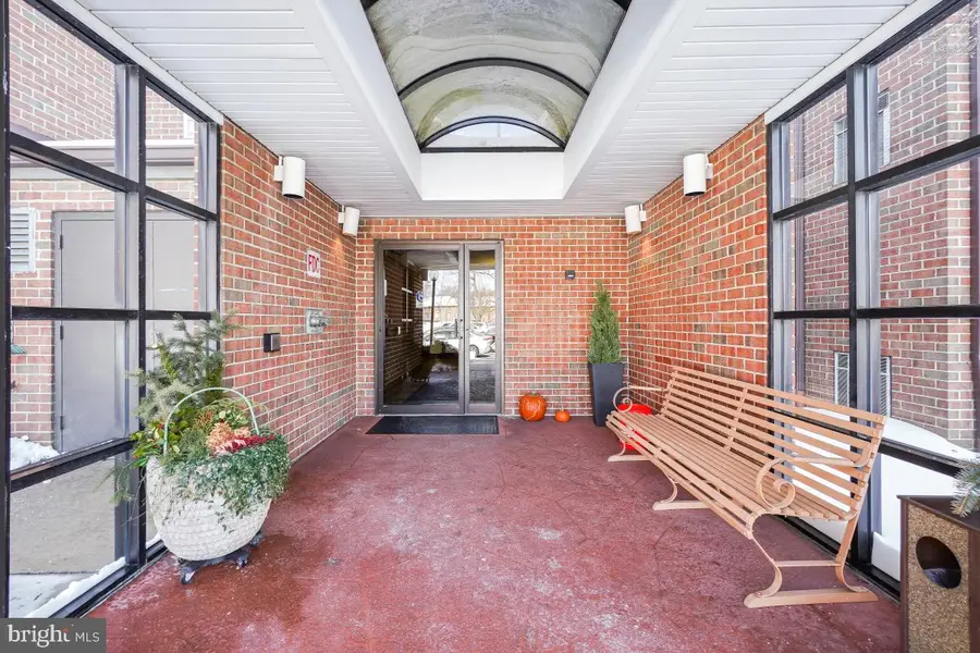 15301 Beaverbrook Ct #2c, Silver Spring, MD 20906 - Image #3