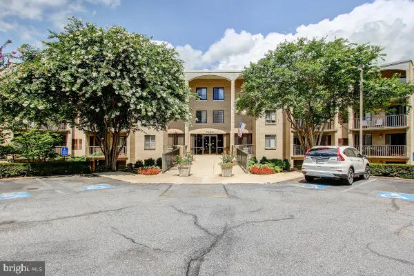 7425 Democracy Blvd #7425-8, BETHESDA, MD 20817