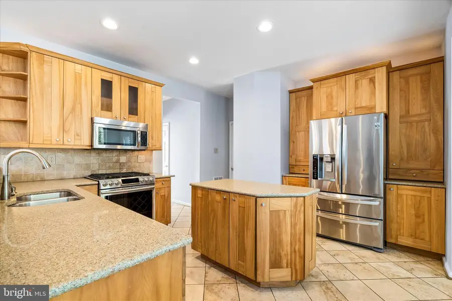 11103 Knights Ct, Germantown, MD 20876 - #2