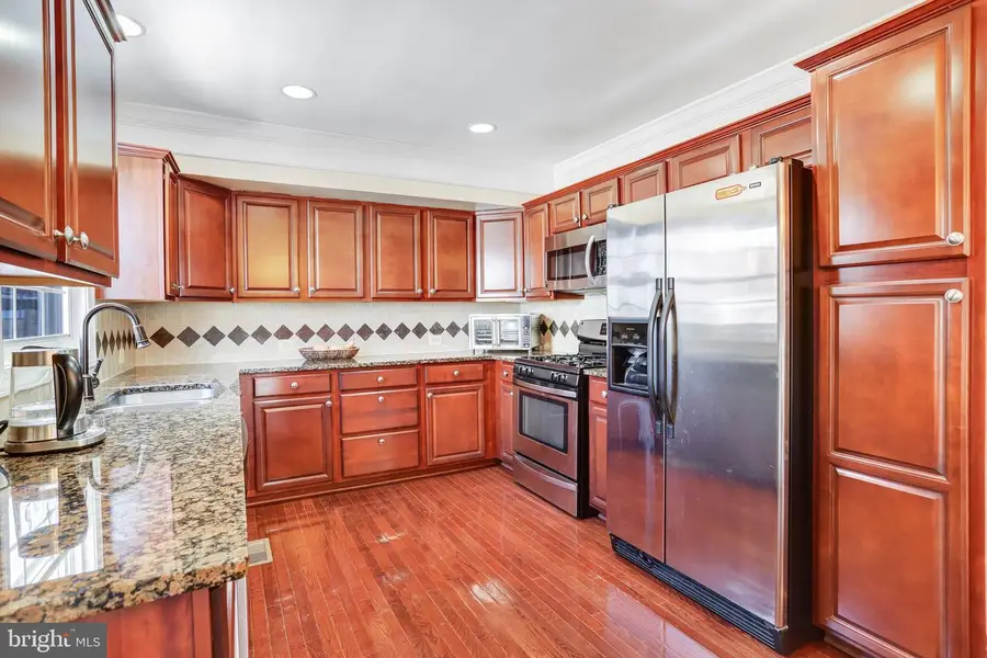 13017 Parkland Dr, Rockville, MD 20853 - #2