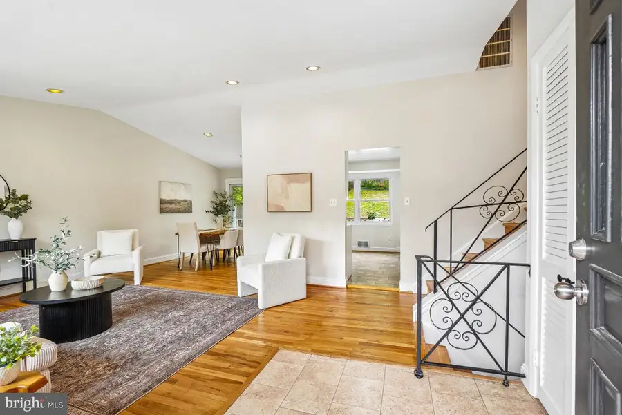 827 Caddington Ave, Silver Spring, MD 20901 - #3