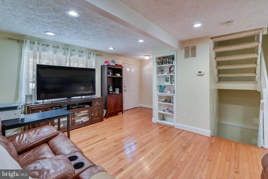 25527 Coltrane Dr, Damascus, MD 20872 - Image #3