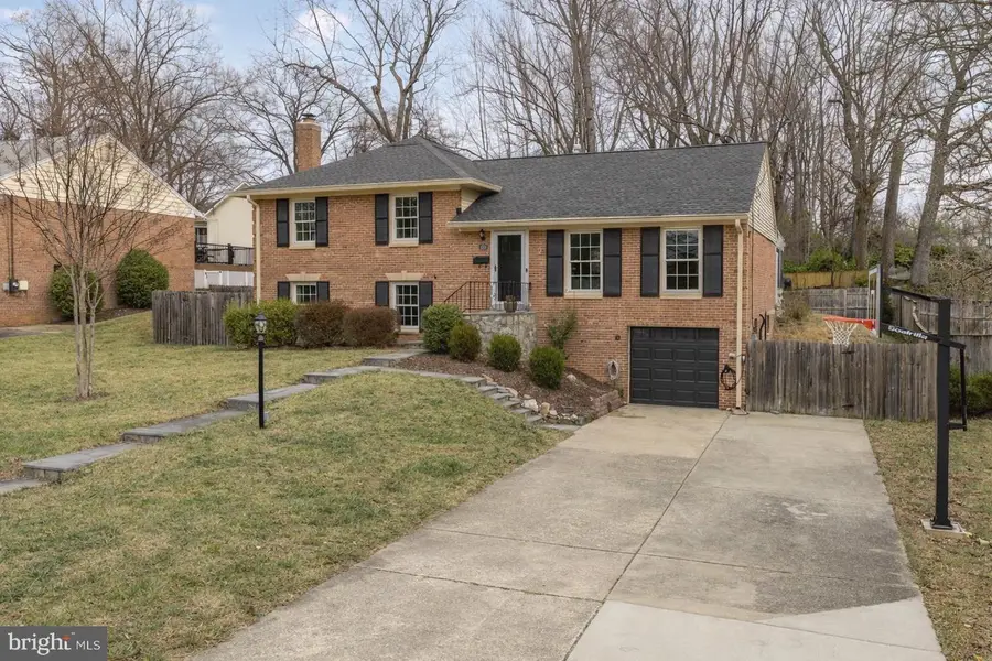 9615 Byeforde Rd, Kensington, MD 20895 - Image #2