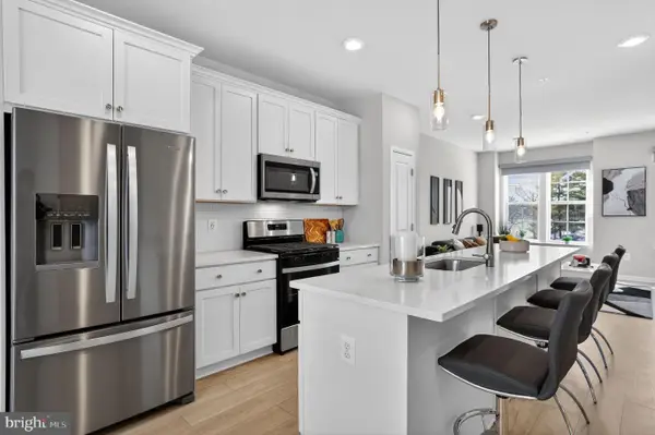 1017 Village Club Aly, MONTGOMERY VILLAGE, MD 20886