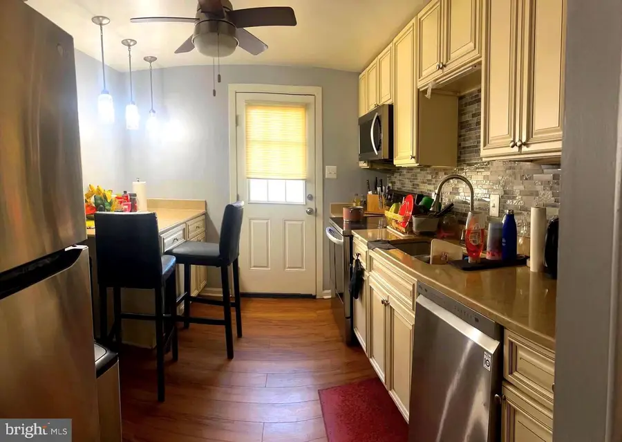 19221 Staleybridge Rd, Germantown, MD 20876 - Image #3