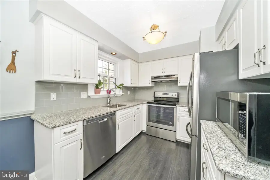 18725 Winding Creek Pl, Germantown, MD 20874 - Image #2