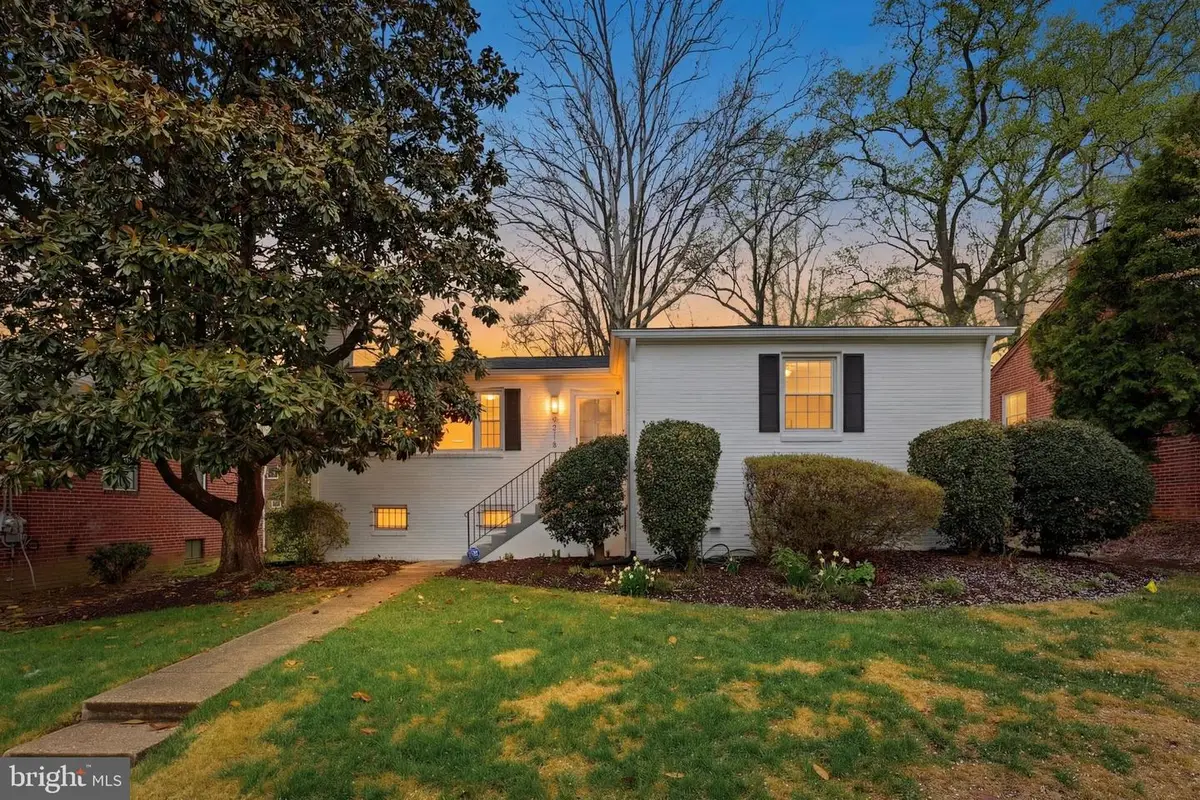 8916 Whitney St, Silver Spring, MD 20901 - #1