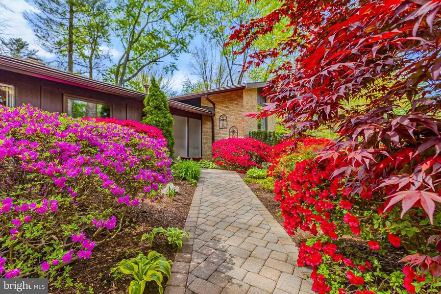 14514 Barkwood Dr, Rockville, MD 20853 - #2