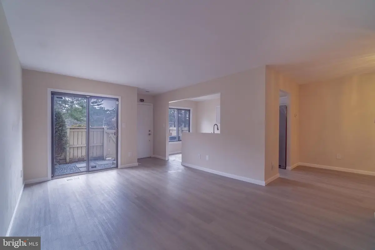 9416 Penshurst Ct, Gaithersburg, MD 20886 - #1